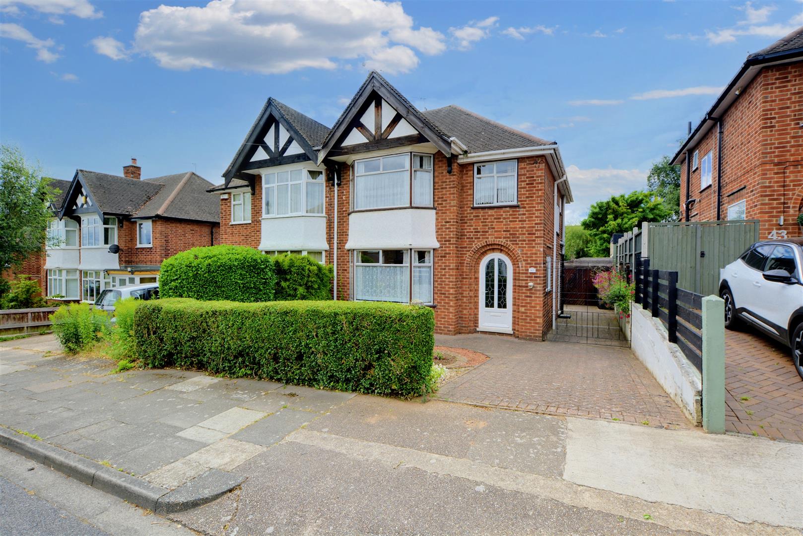 Burnside Drive, Bramcote Robert Ellis Estate Agents